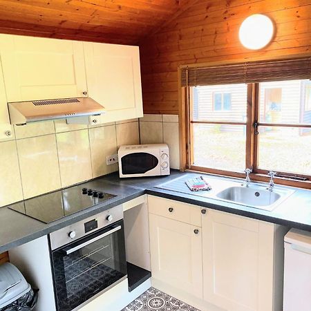 Otter 4 Hot Tub - Huntersmoon-Warminster-Bath-Salisbury Villa Bagian luar foto