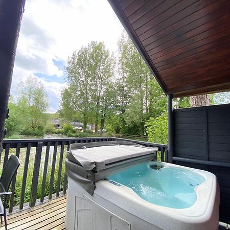 Otter 4 Hot Tub - Huntersmoon-Warminster-Bath-Salisbury Villa Bagian luar foto